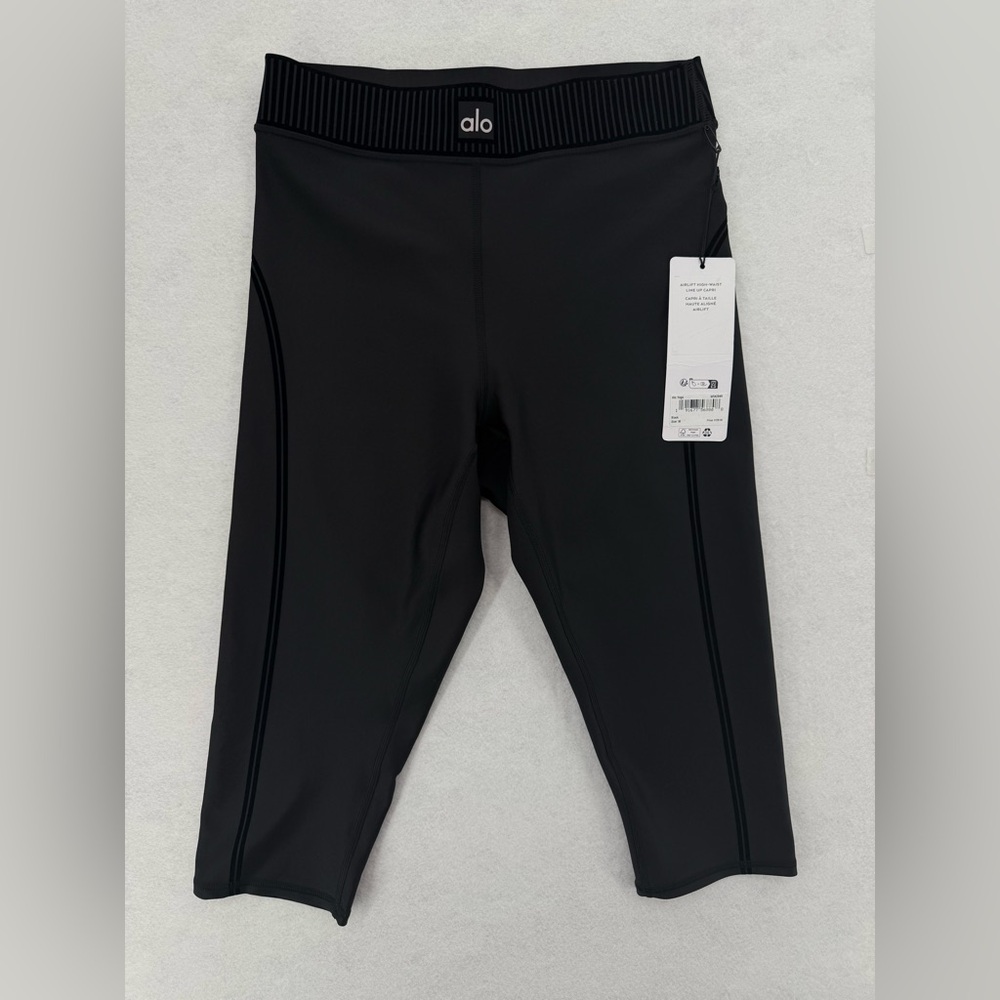 NWT Alo Airlift High-Waist Line Up Capri Black Size Medium